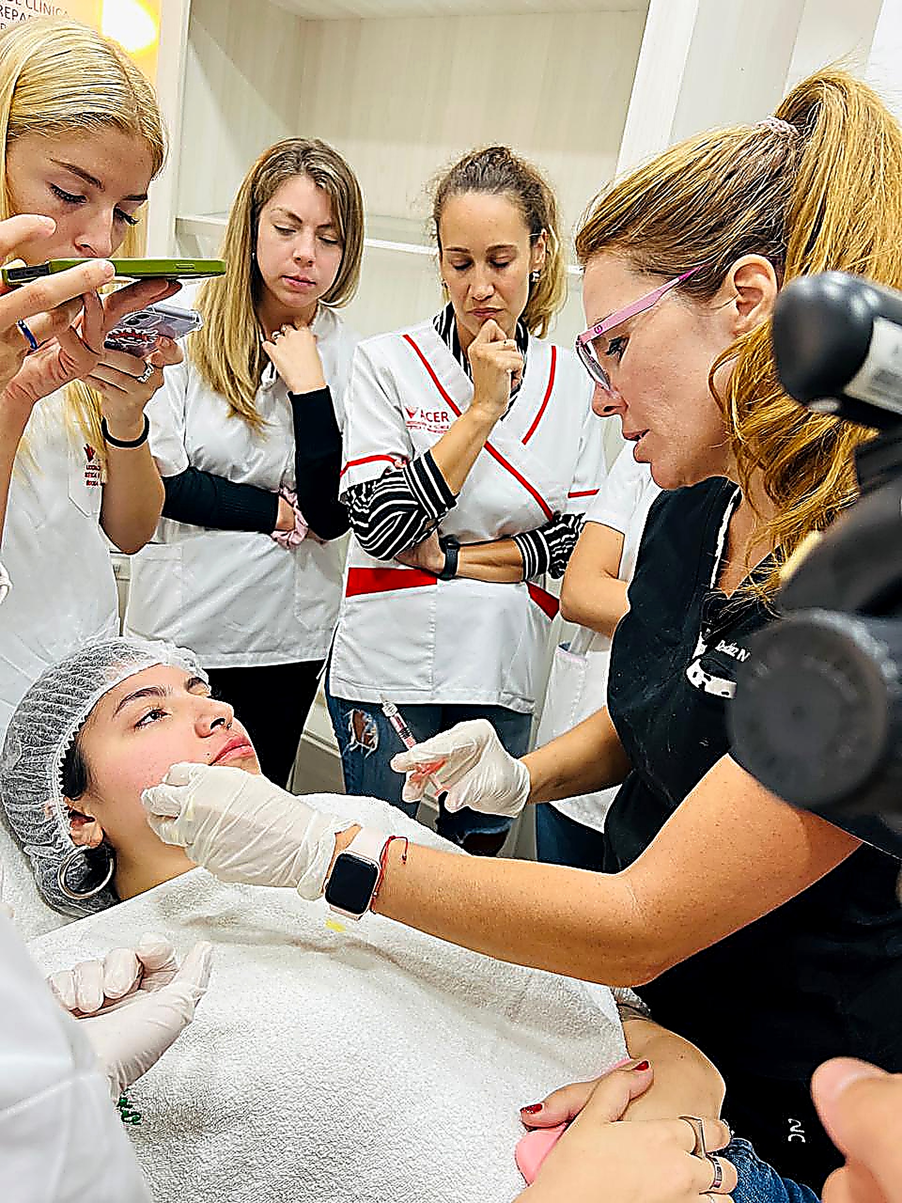 Clase práctica de Medicina Estética, ACER - Universidad Católica de Córdoba